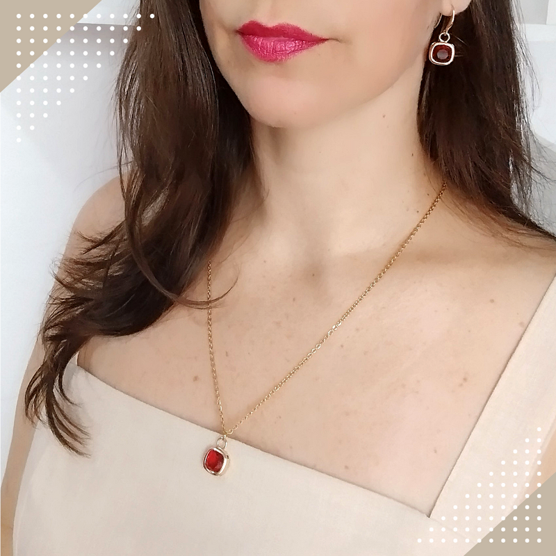 Conjunto Colar e Brincos Elegância Rubi